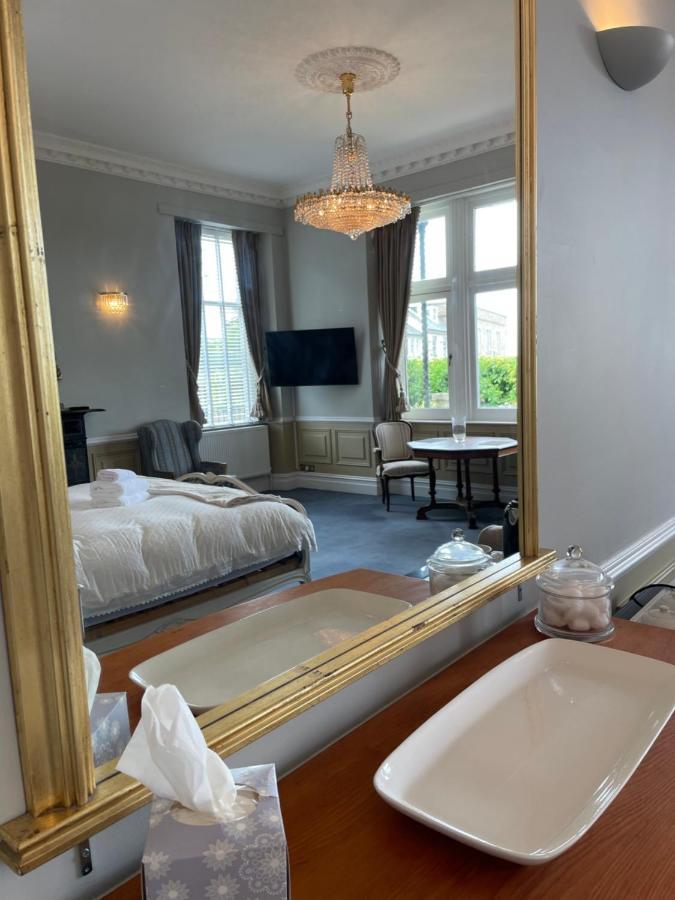 The Old Club Bed and Breakfast Penzance Exteriör bild