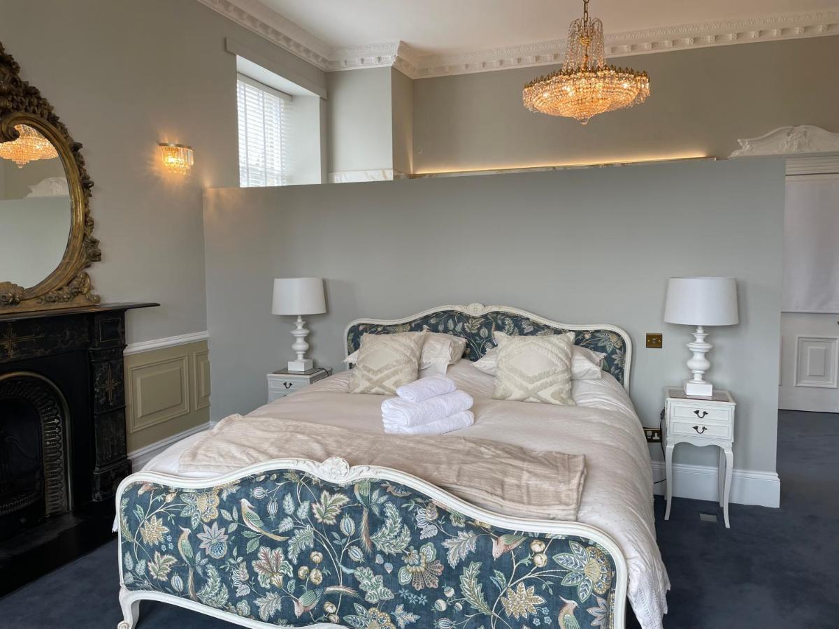 The Old Club Bed and Breakfast Penzance Exteriör bild