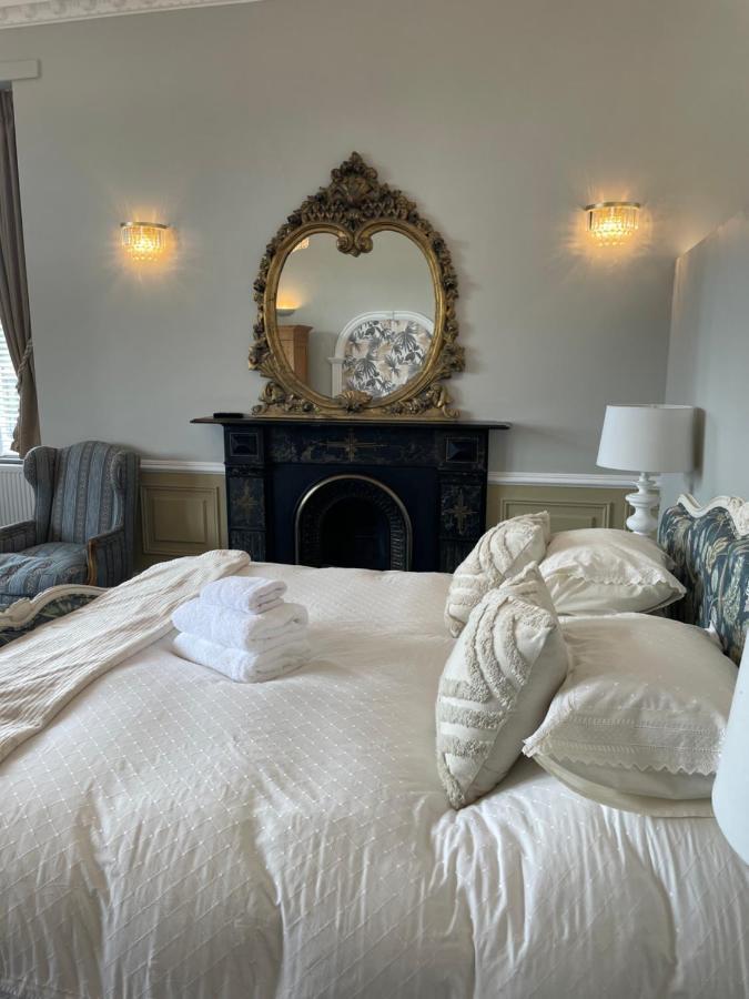The Old Club Bed and Breakfast Penzance Exteriör bild