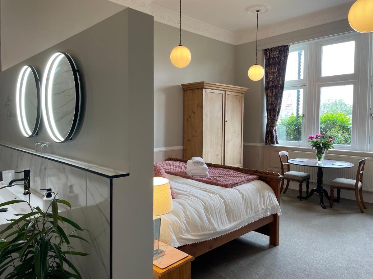 The Old Club Bed and Breakfast Penzance Exteriör bild